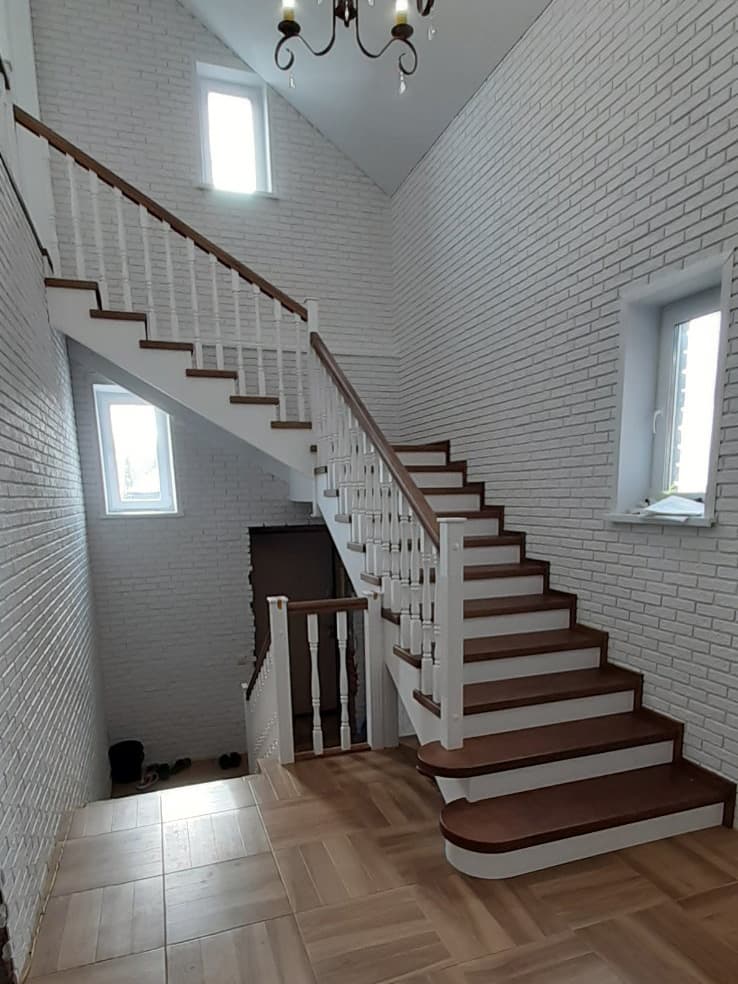 Лестница под второй свет